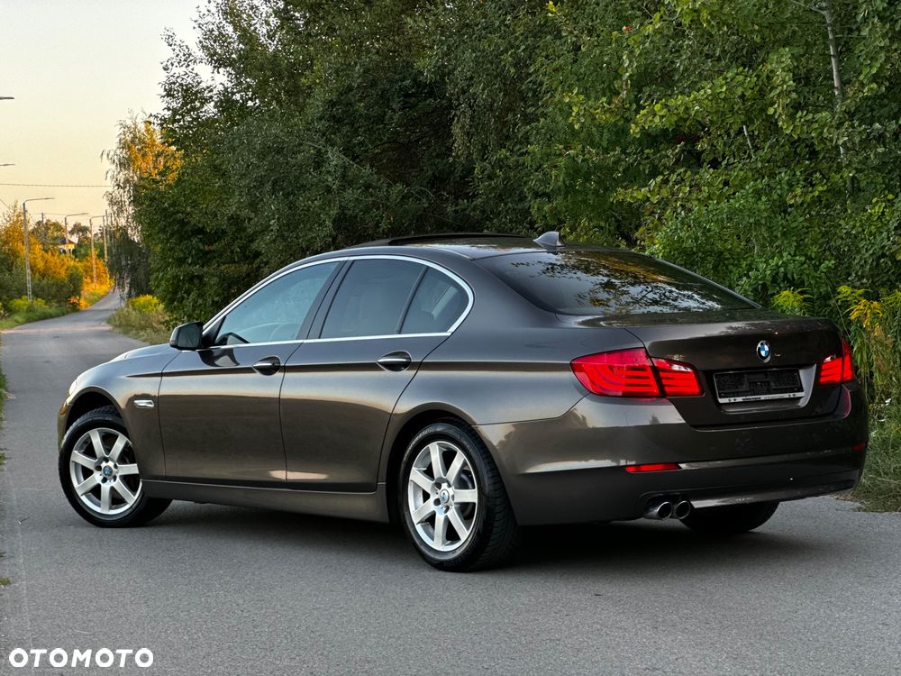 BMW Seria 5 525d Sport-Aut Modern Line - 7