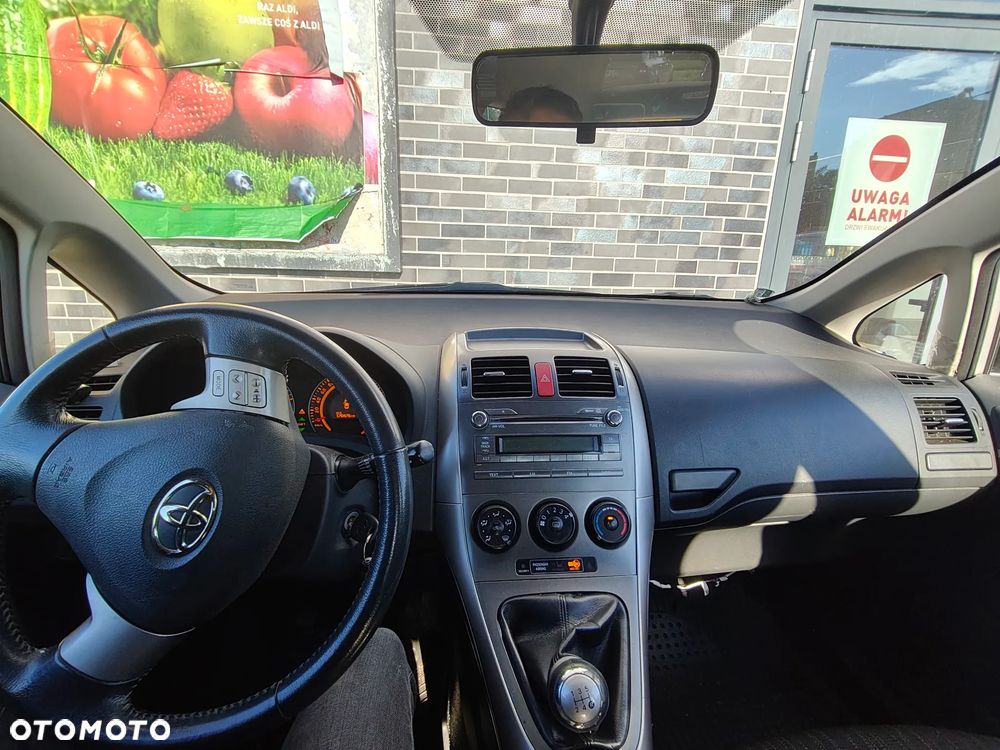 Toyota Auris 1.4 D-4D Luna - 10