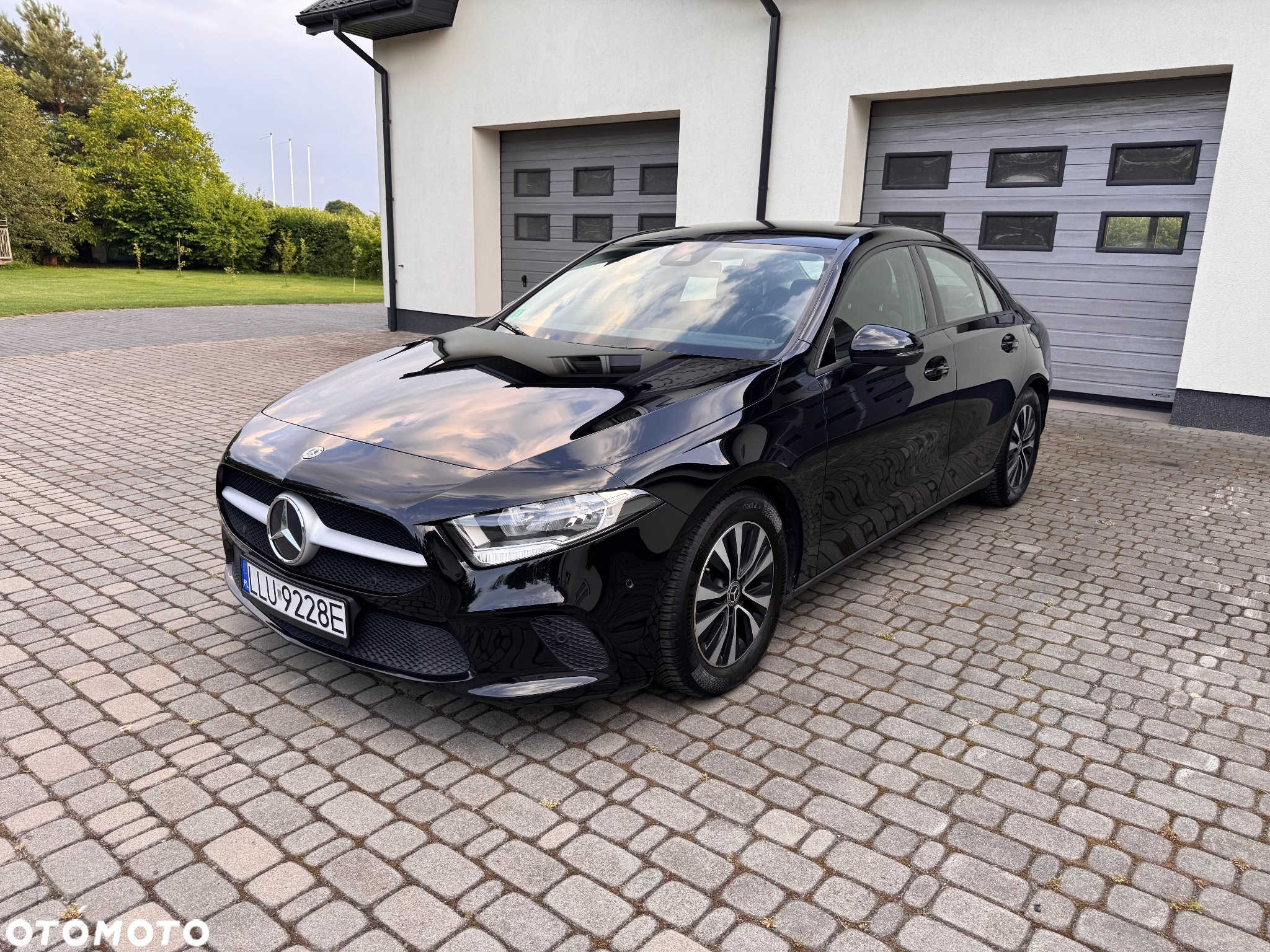 Mercedes-Benz Klasa A 200 d Progressive 8G-DCT - 2