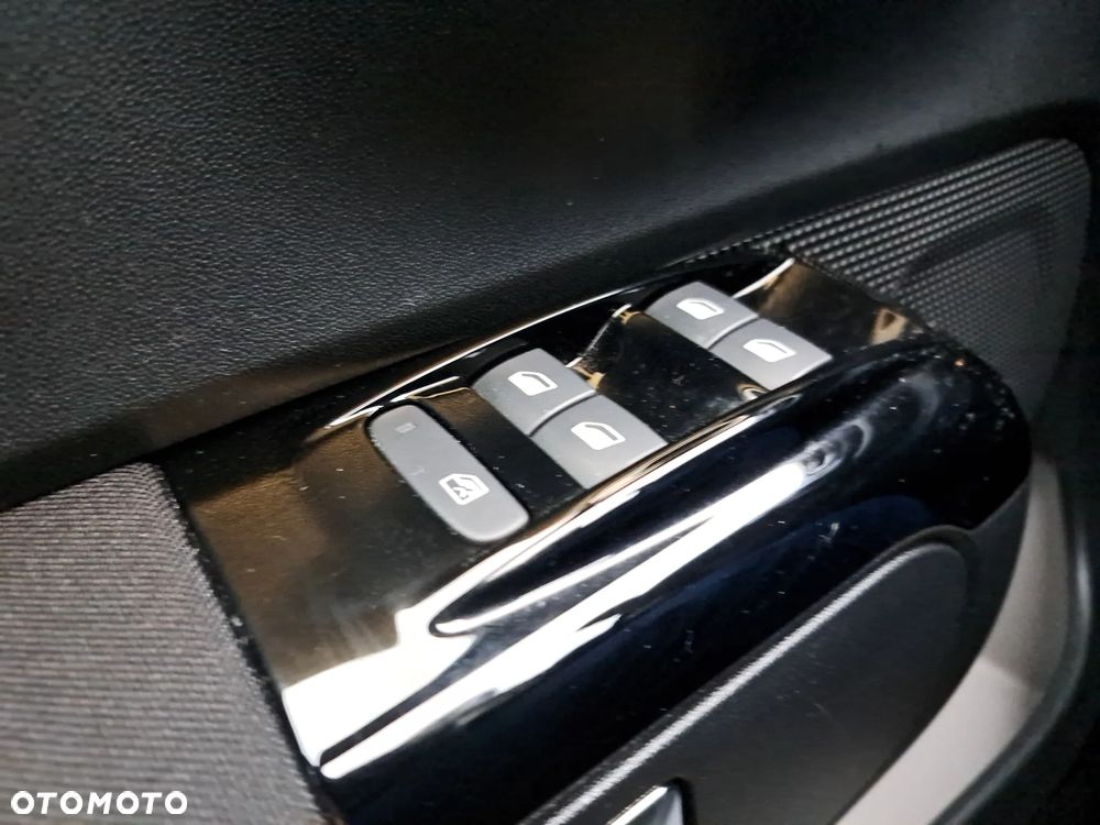 Citroën C3 1.2 PureTech Shine - 14