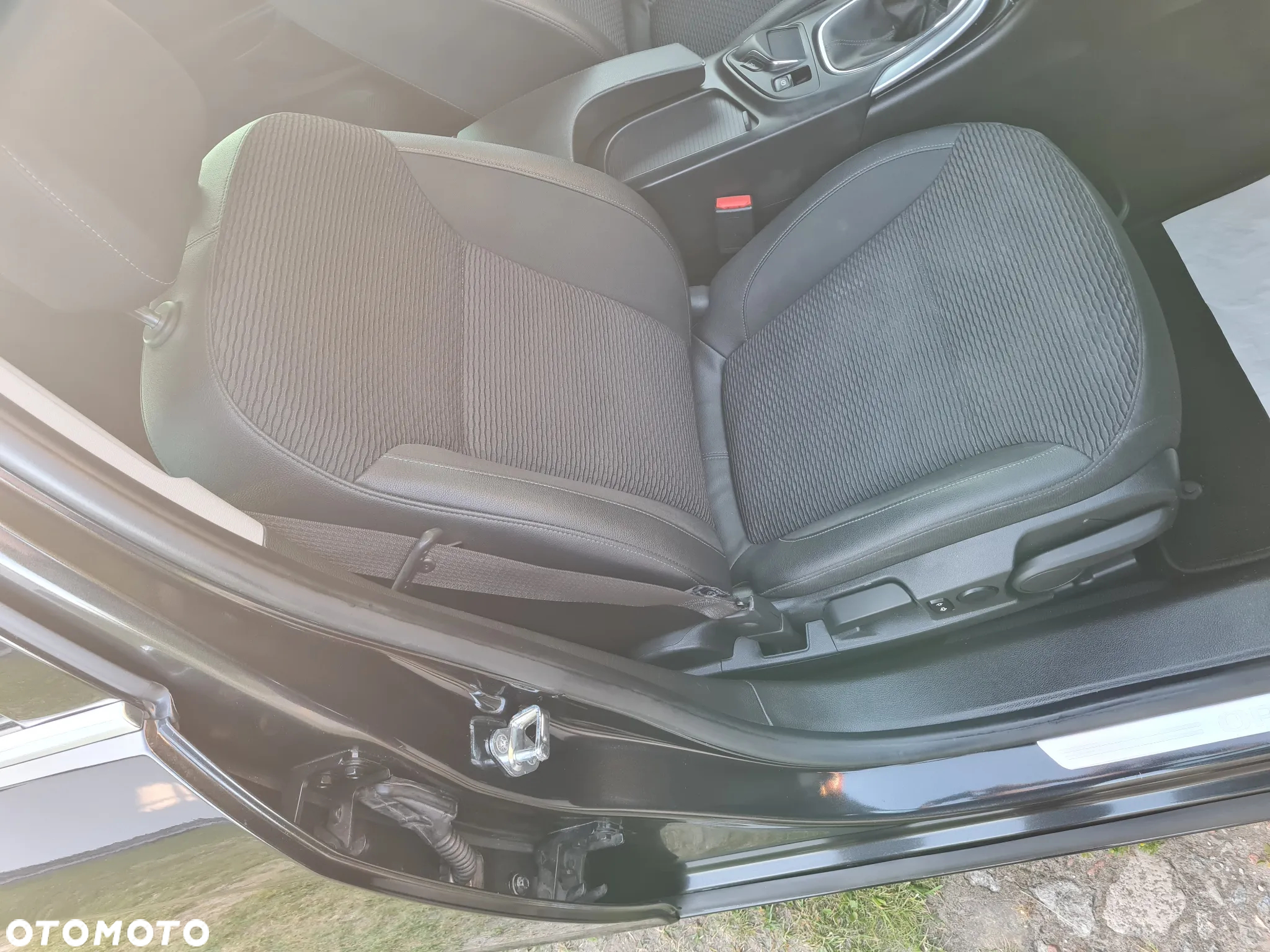 Opel Insignia 2.0 CDTI Cosmo S&S - 17