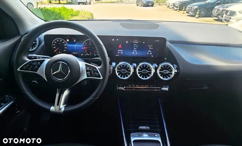 Mercedes-Benz GLA 200 d 8G-DCT - 12