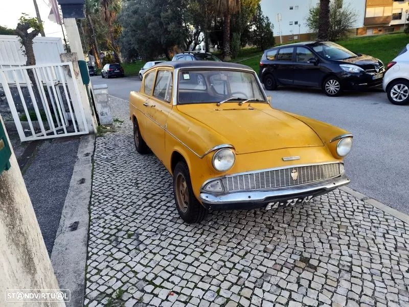 Ford Anglia - 19