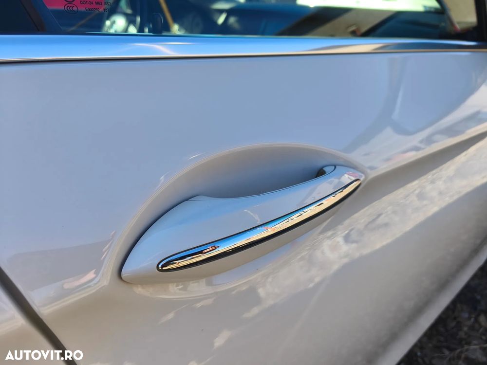 BMW Seria 5 525d xDrive Touring Sport-Aut. Luxury Line - 35