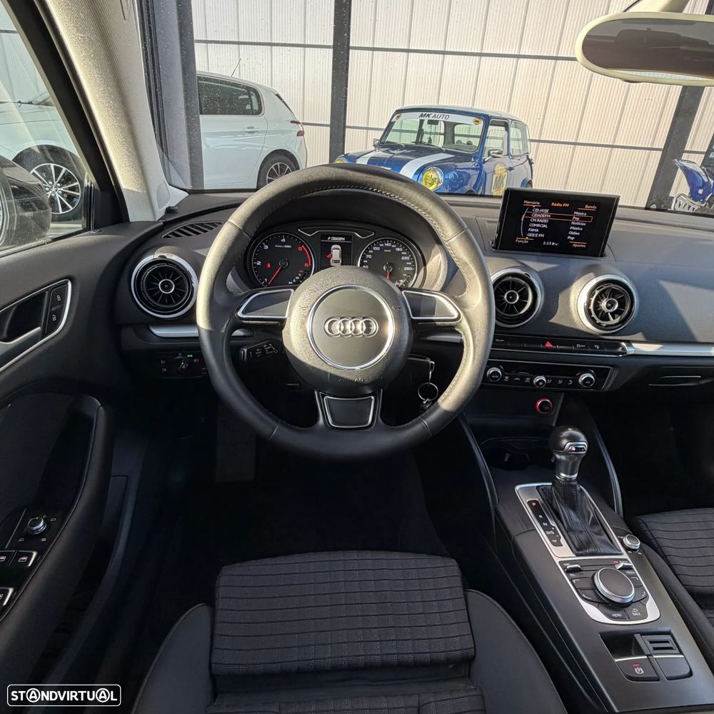 Audi A3 Sportback 1.6 TDI (clean diesel) S tronic Attraction - 21