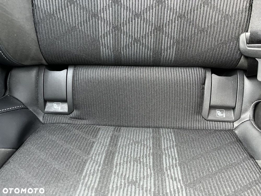 Volkswagen Golf 1.5 eTSI mHEV R-Line DSG - 36