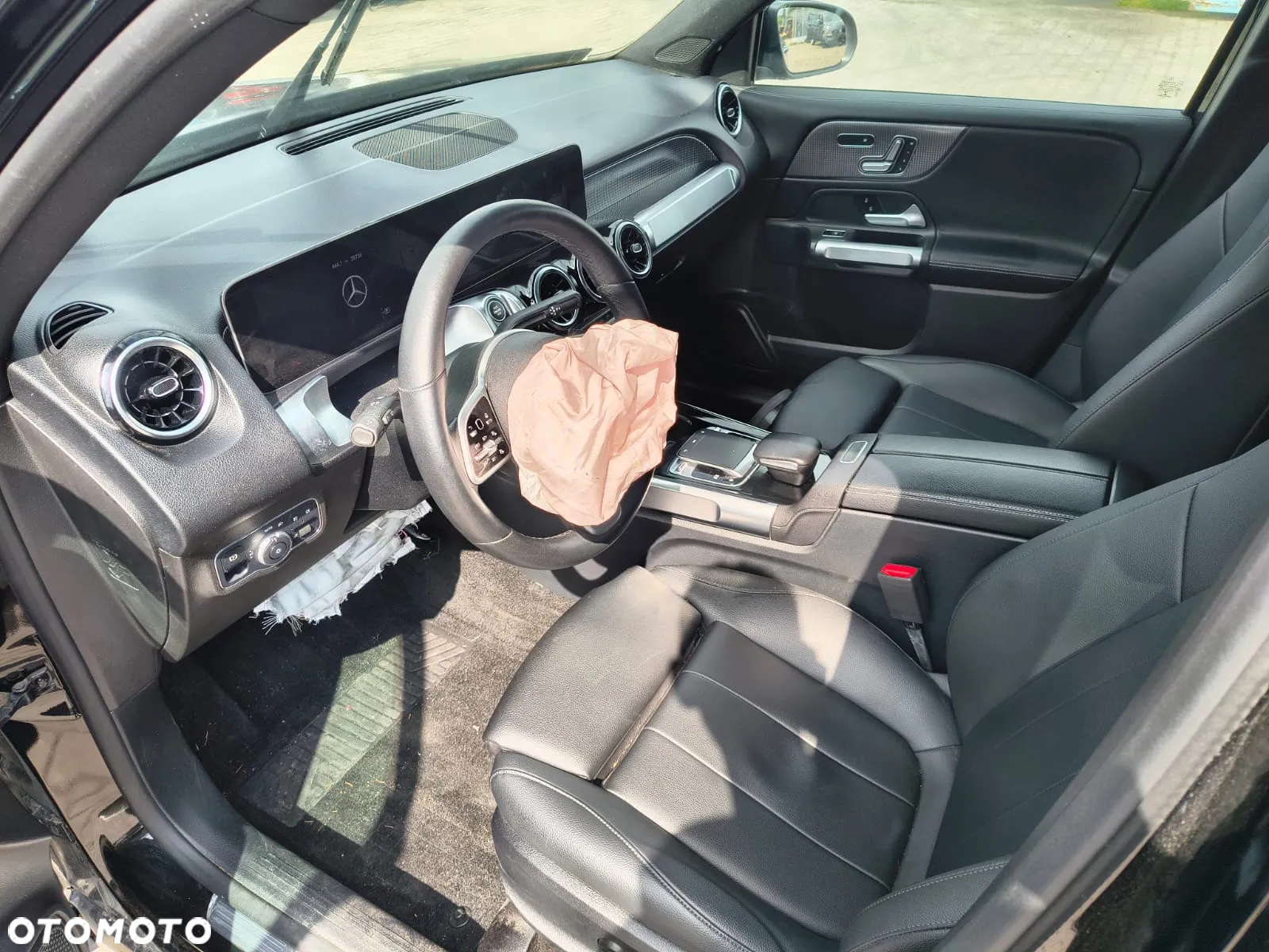 Mercedes-Benz GLB 250 4-Matic 8G-DCT - 9