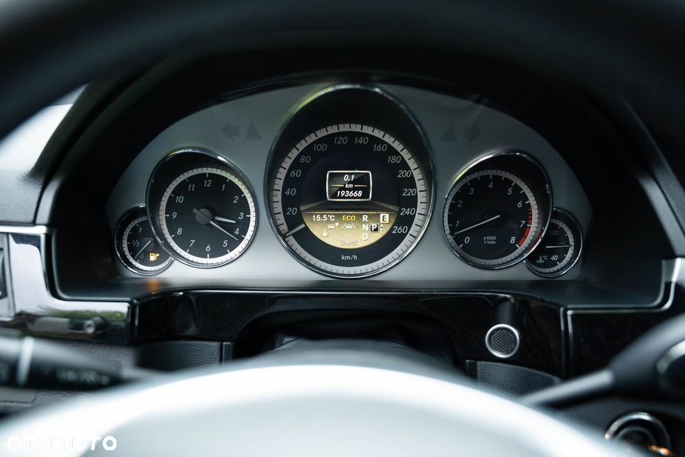 Mercedes-Benz Klasa E 350 4Matic BlueEFFICIENCY 7G-TRONIC Avantgarde - 14