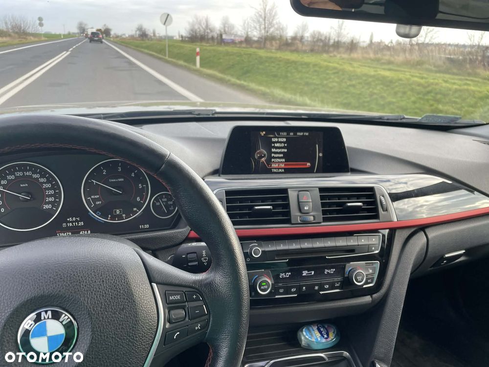 BMW Seria 3 318d Sport Line - 12