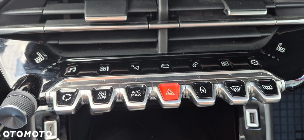 Peugeot 208 1.2 PureTech Allure Pack S&S EAT8 - 19