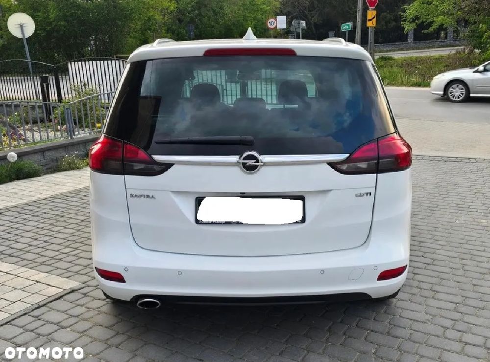 Opel Zafira - 12