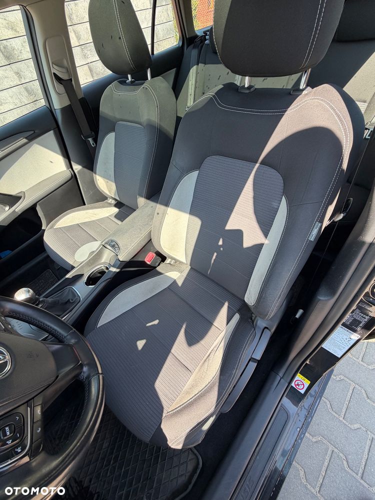 Toyota Avensis Touring Sports 1.6 D-4D Comfort - 27