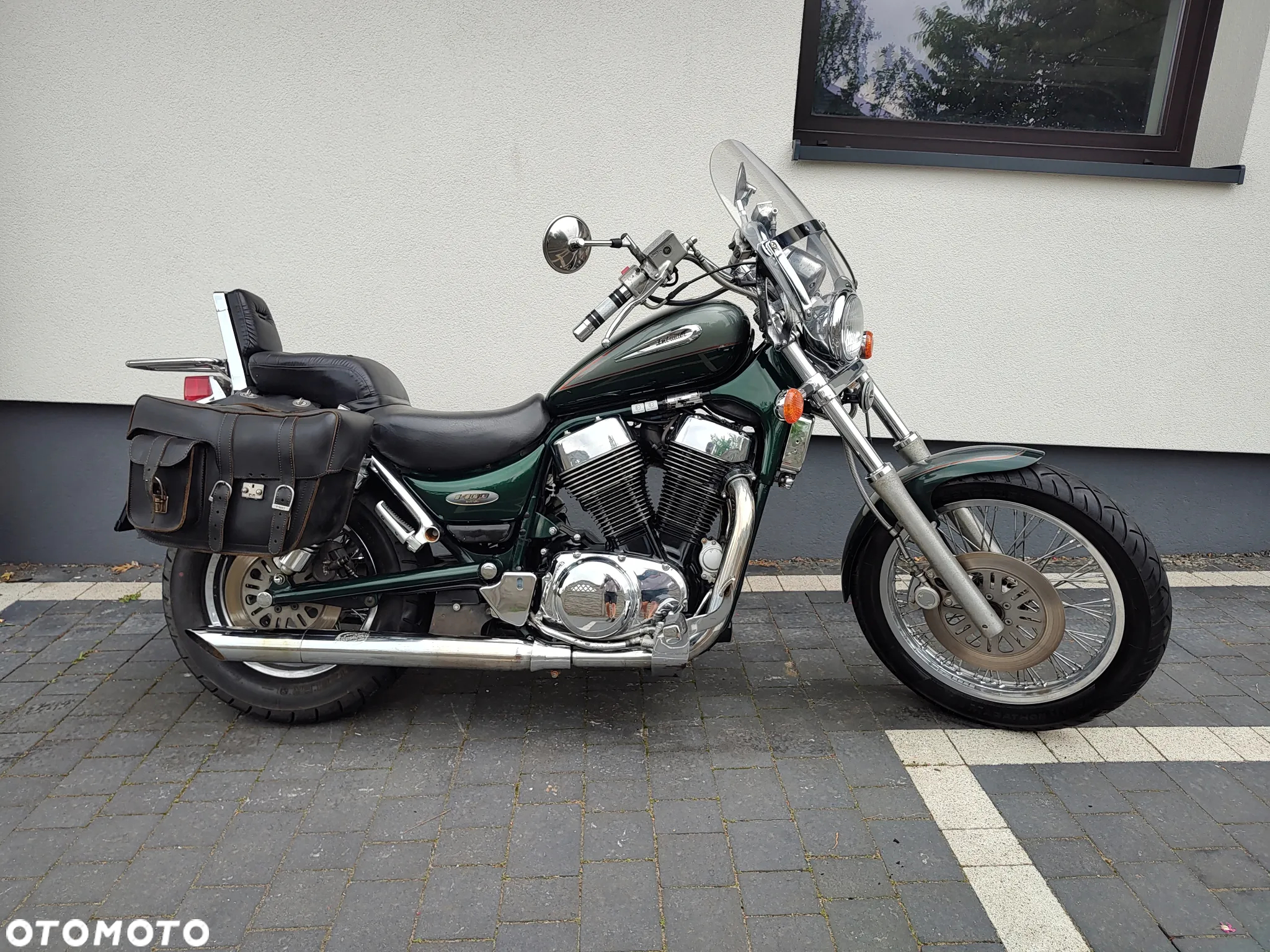 Suzuki Intruder - 3
