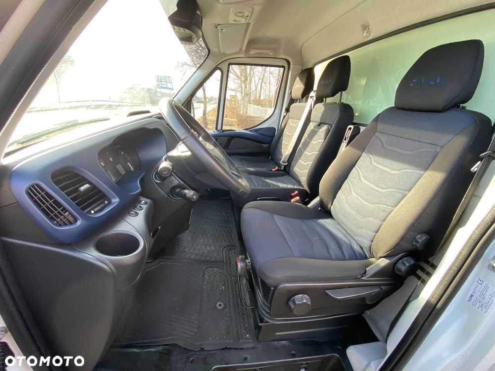 Iveco DAILY 35-160 HI-MATIC KONTENER WINDA 214.000 KM PRZEBIEGU - 27
