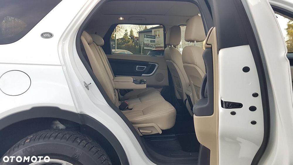 Land Rover Discovery Sport 2.0 TD4 HSE - 28