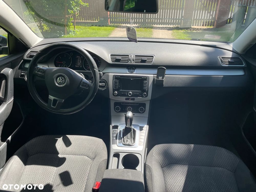 Volkswagen Passat 2.0 Blue TDI DSG SCR Comfortline - 16