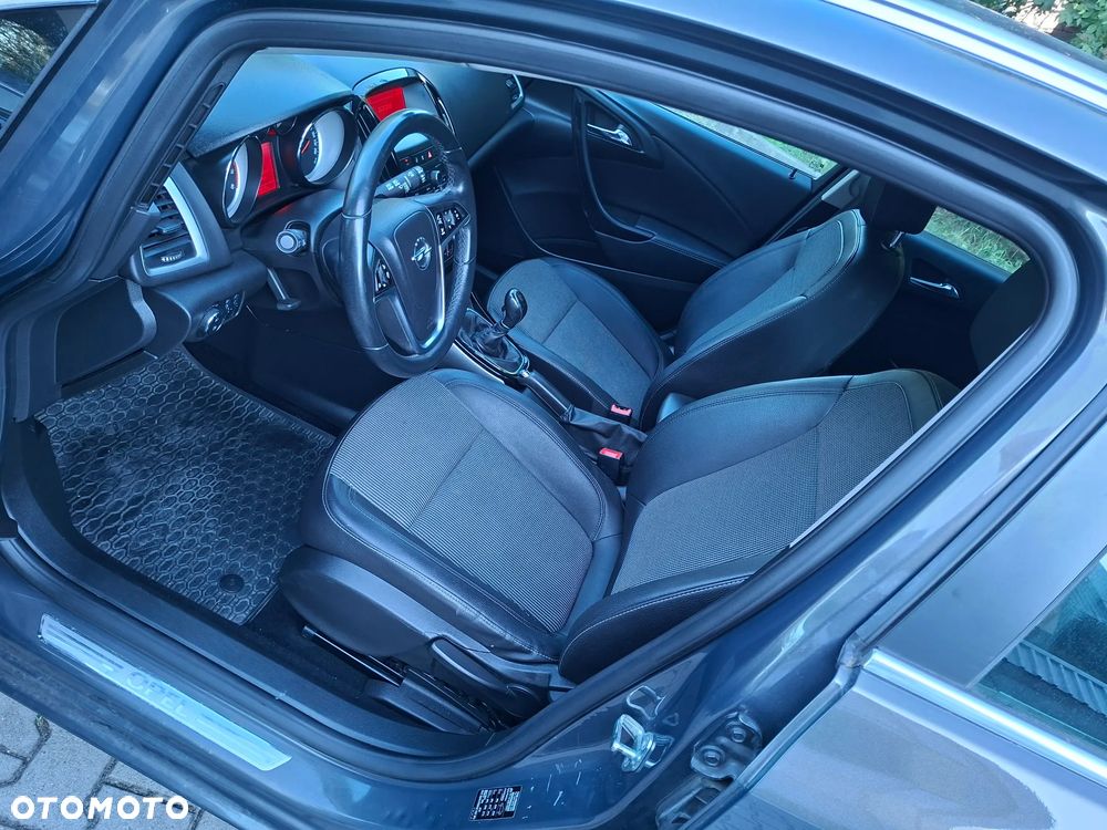 Opel Astra 1.4 T Cosmo - 24
