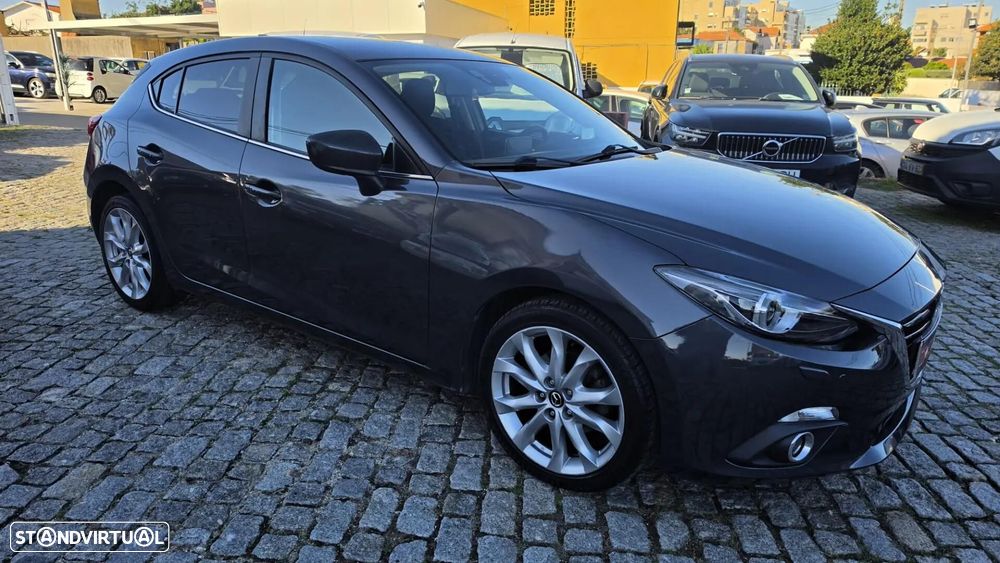 Mazda 3 Hatchback 2017 photo 2