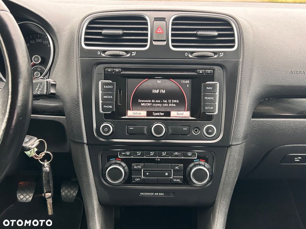 Volkswagen Golf 1.6 TDI DPF Comfortline - 27