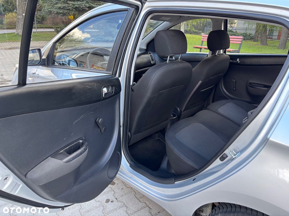 Hyundai i20 1.2 Trend - 12