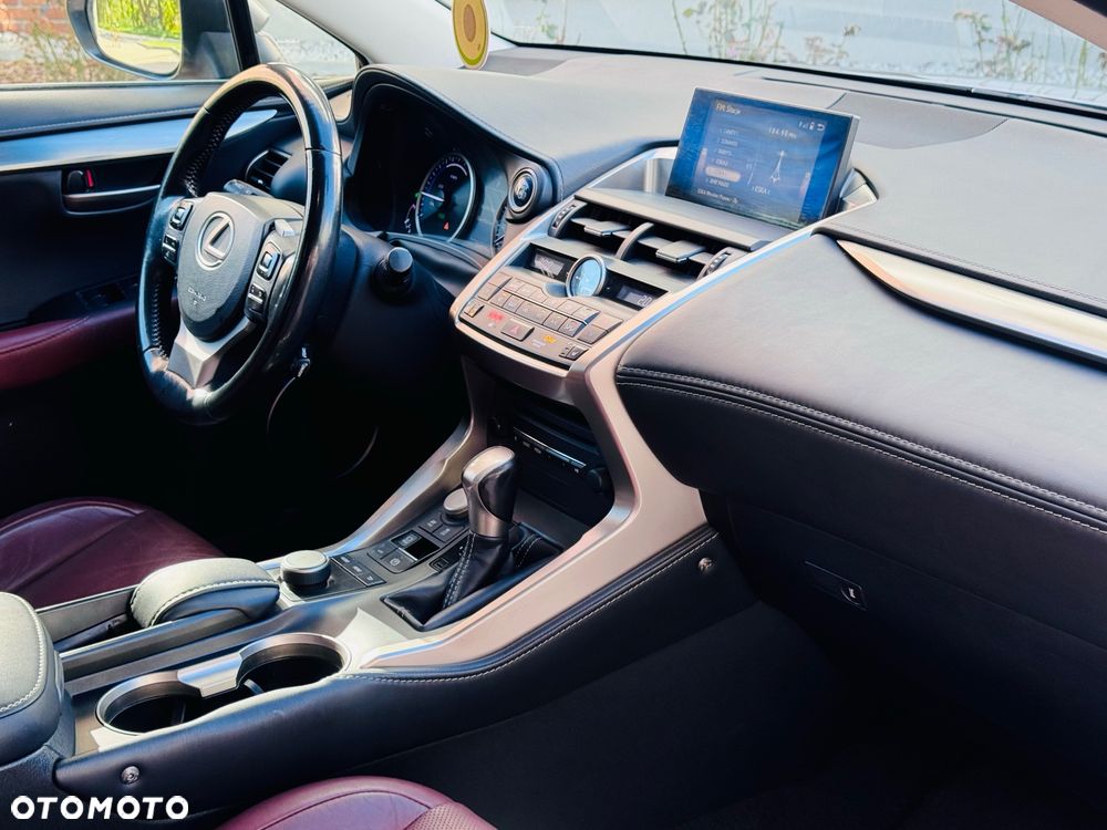 Lexus NX 300h Comfort AWD - 29