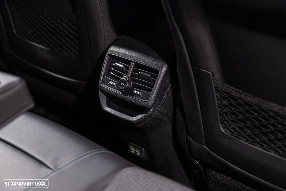 Peugeot 3008 1.6 Hybrid Allure Pack e-EAT8 - 31