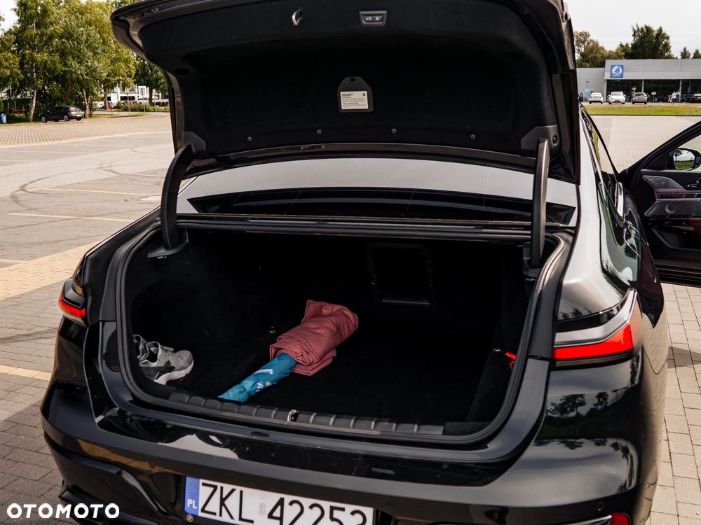 BMW Seria 7 - 18
