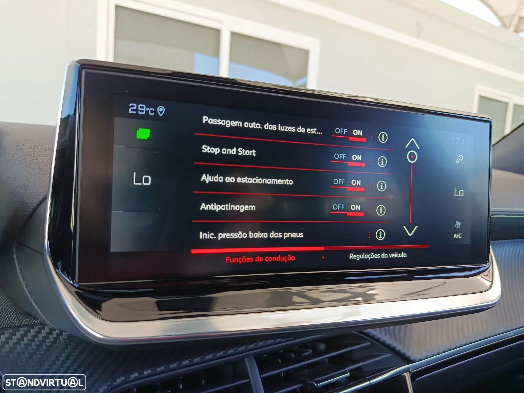 Peugeot 2008 PureTech 130 EAT8 GT - 19