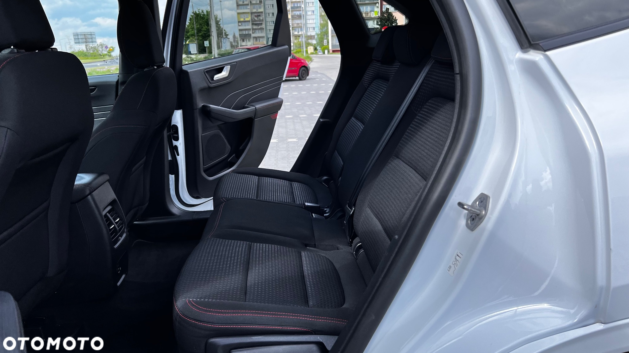 Ford Kuga 2.0 EcoBlue 4x4 ST-LINE - 31