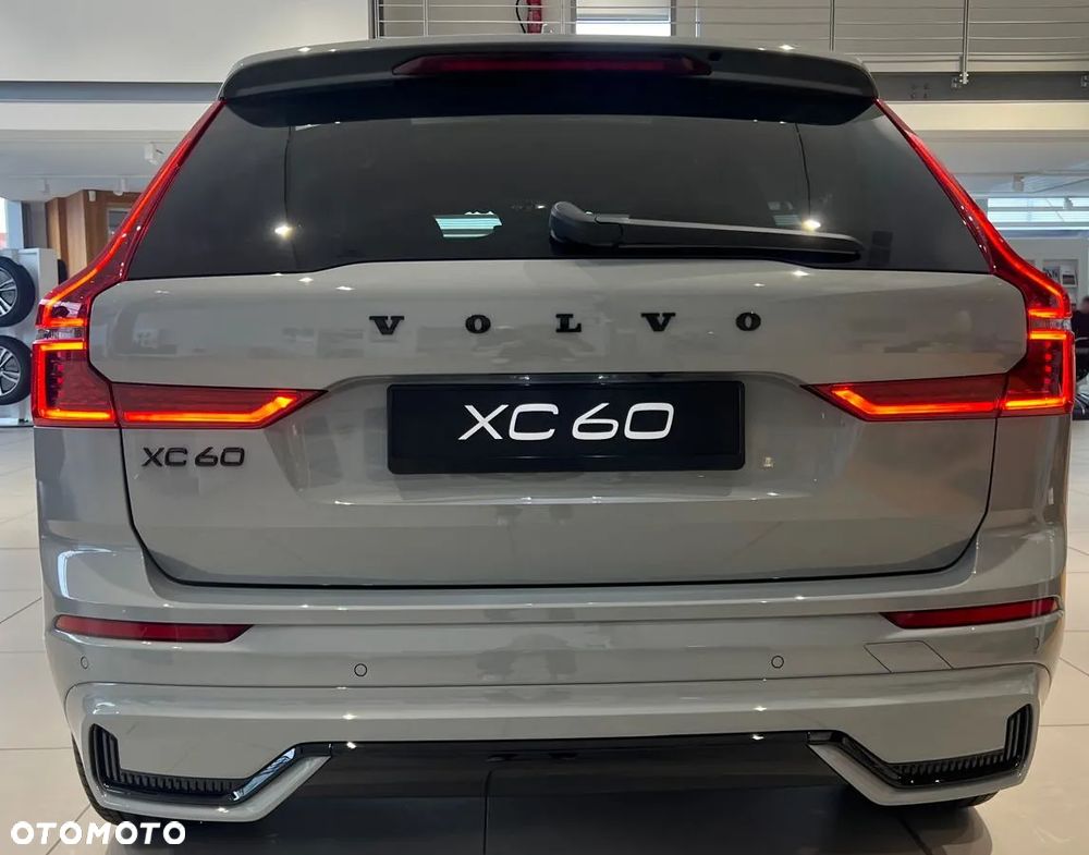 Volvo XC 60 T8 Plug-In Hybrid AWD Ultimate Black Edition - 15