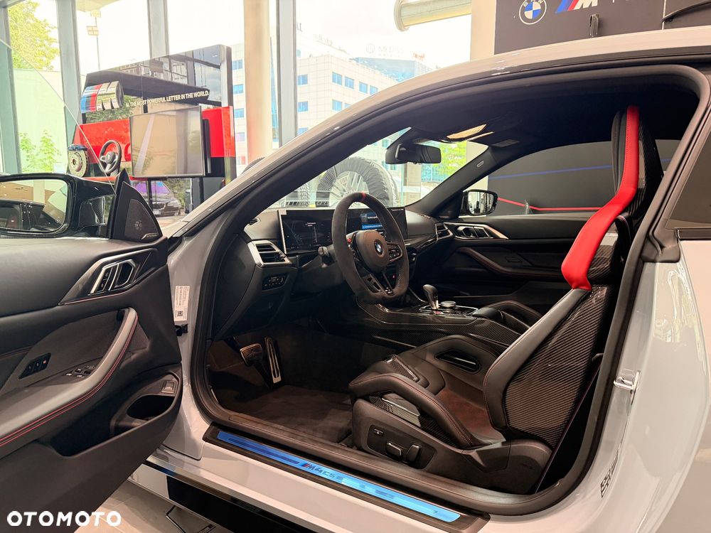 BMW M4 CS xDrive - 11