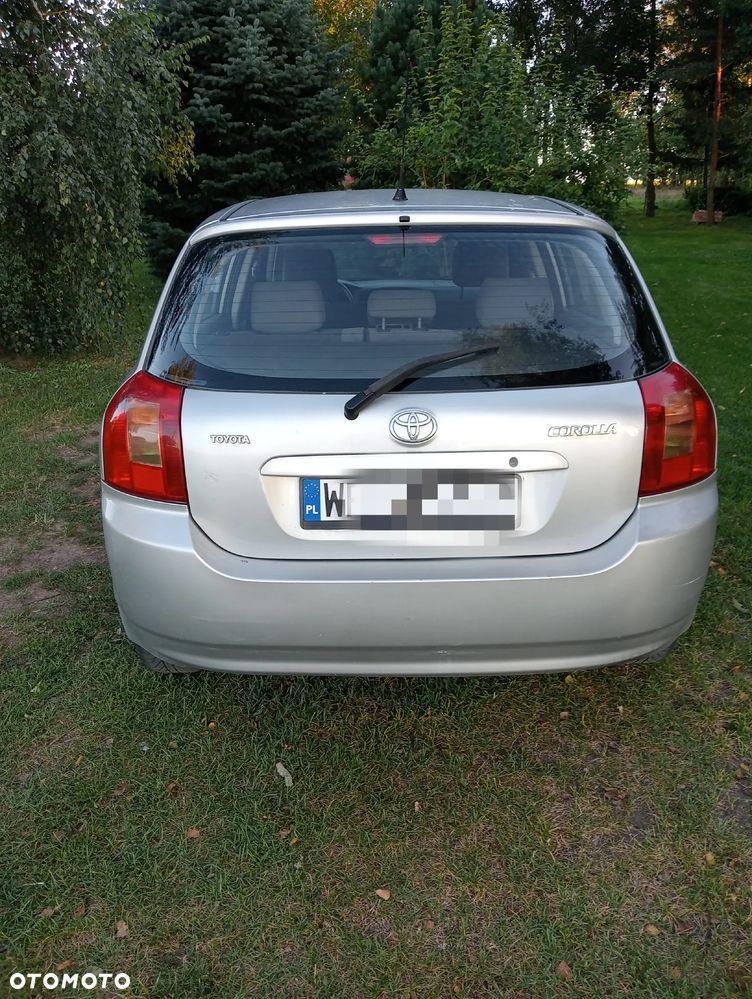 Toyota Corolla 2.0 D-4D Base - 6