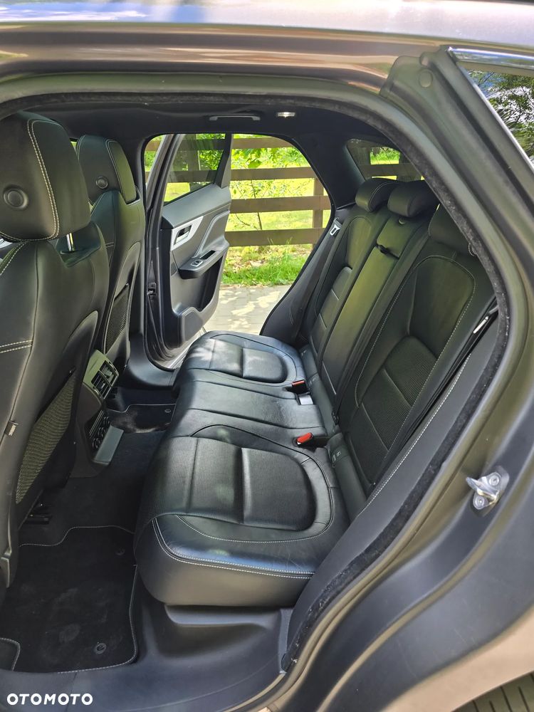 Jaguar F-Pace 2.0 i4D AWD Prestige - 26