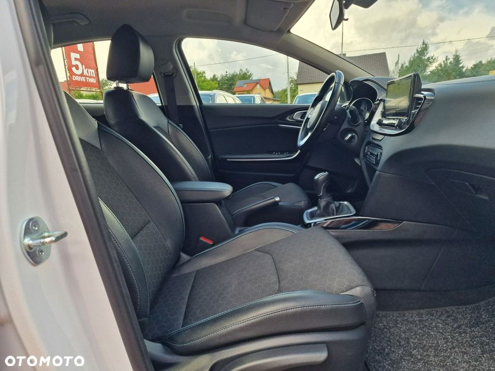Kia XCeed 1.5 T-GDI Business Line - 24