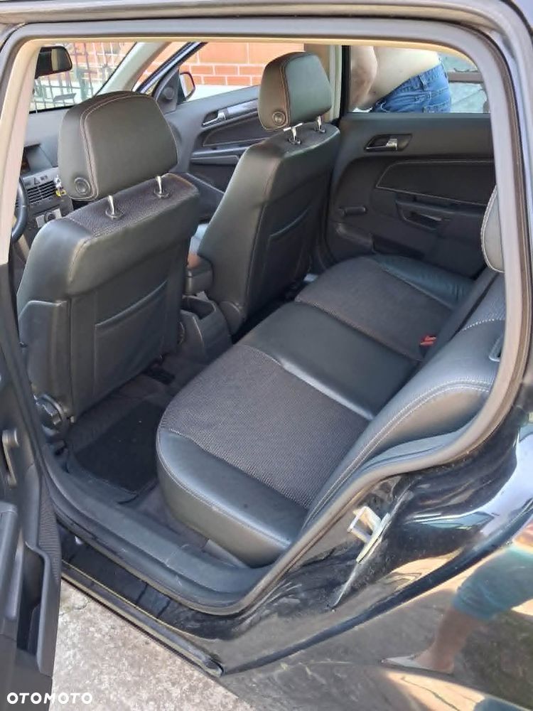 Opel Astra 1.7 CDTI - 9
