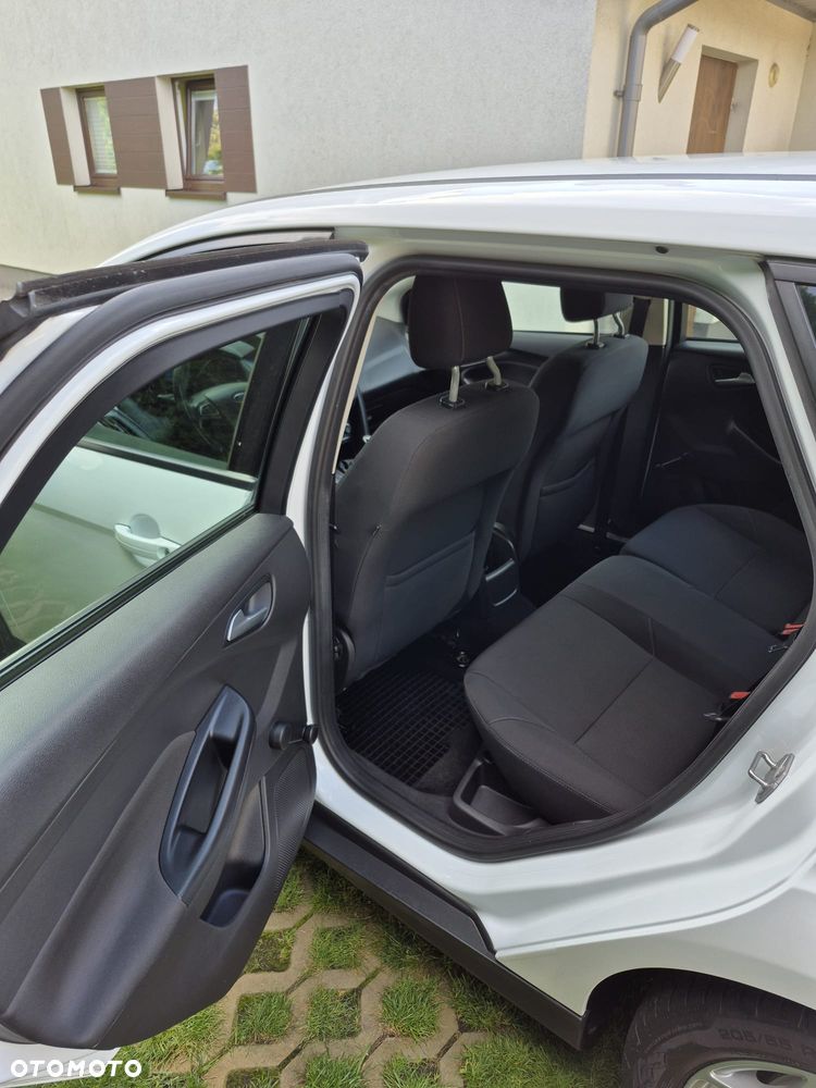 Ford Focus 1.6 Trend - 14
