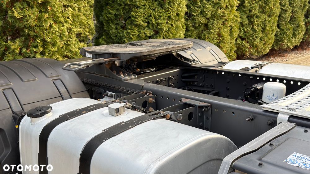 Volvo FH 500 l KSENON l LODÓWKA l 4 PODUSZKI KABINA - 9