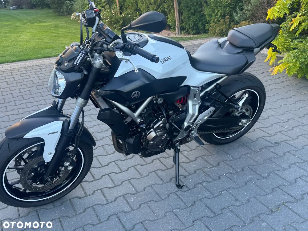 Yamaha MT - 10