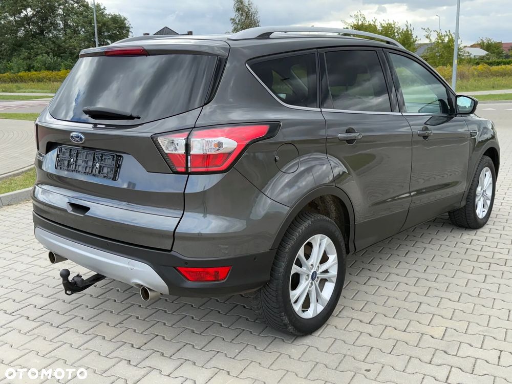 Ford Kuga 1.5 EcoBoost 2x4 Titanium - 4