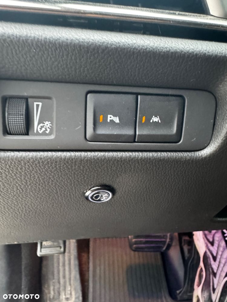 Cadillac ATS 2.0 Turbo AWD Automatik Luxury - 33