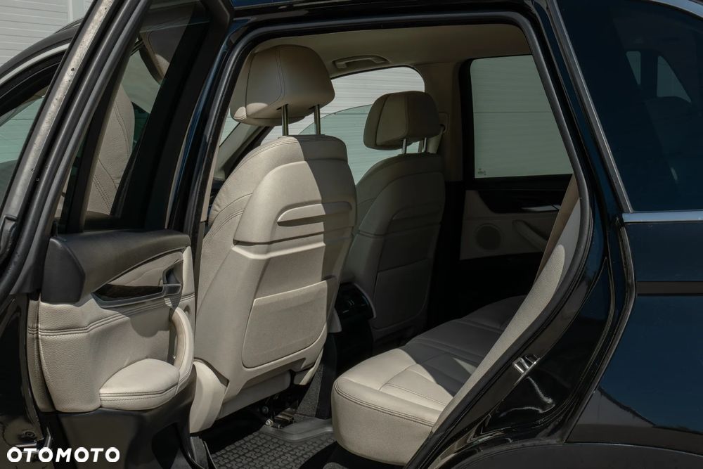 BMW X5 xDrive40d - 8