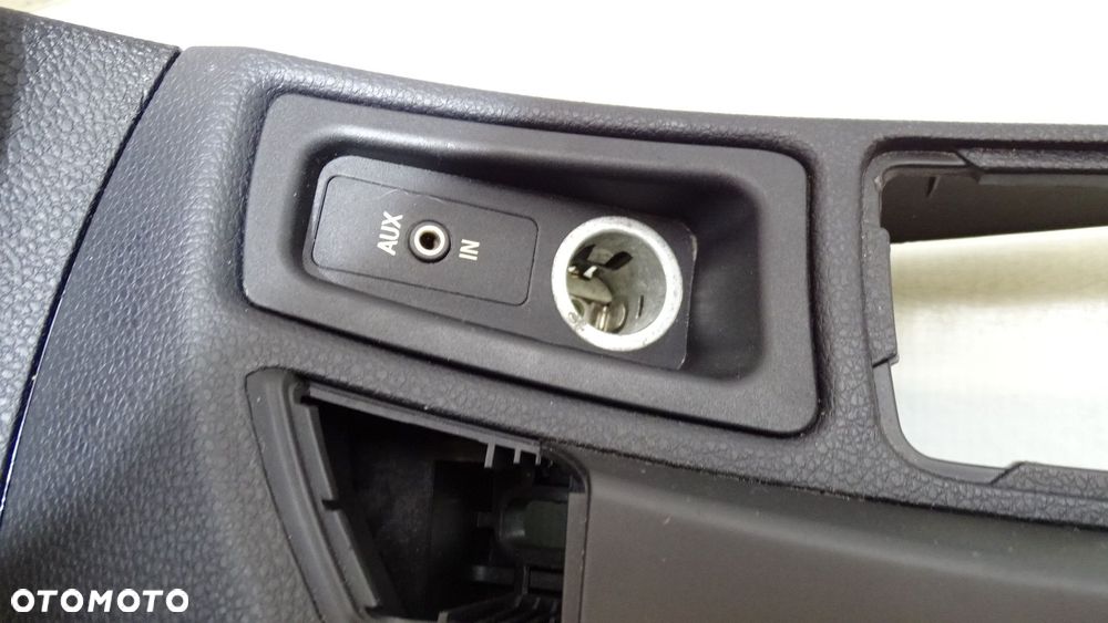 TUNEL ŚRODKOWY BMW E81 116i 2.0 - 5