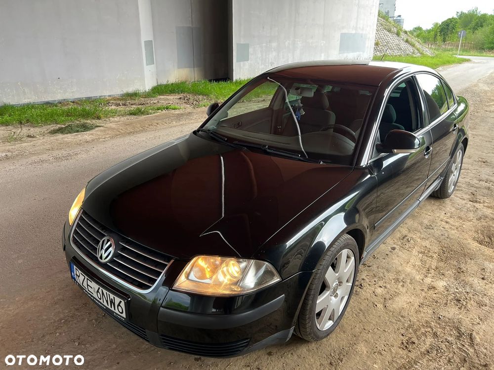 Volkswagen Passat 1.9 TDI Highline - 10
