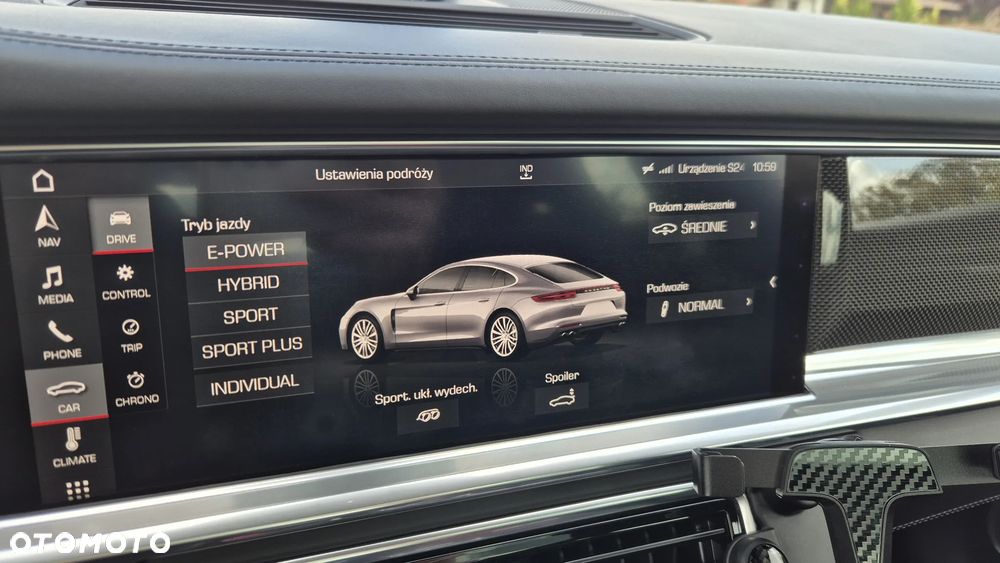 Porsche Panamera 4 E-Hybrid - 29