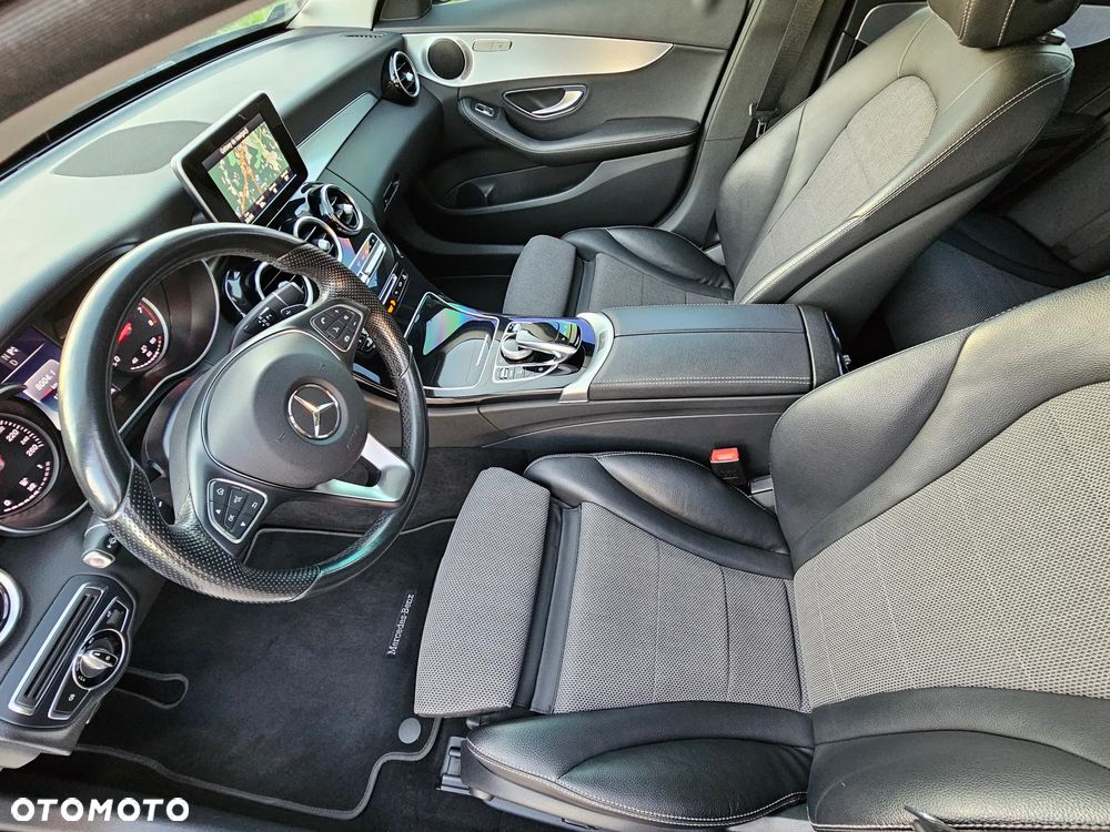 Mercedes-Benz Klasa C 300 7G-TRONIC - 11