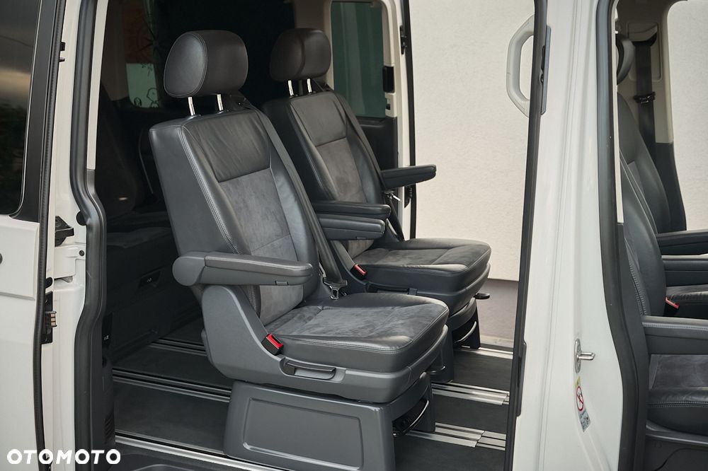 Volkswagen Multivan - 29