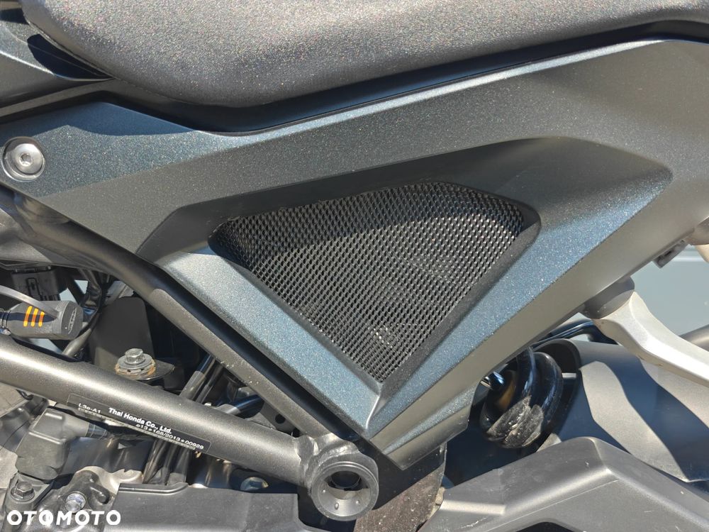 Honda CB - 9
