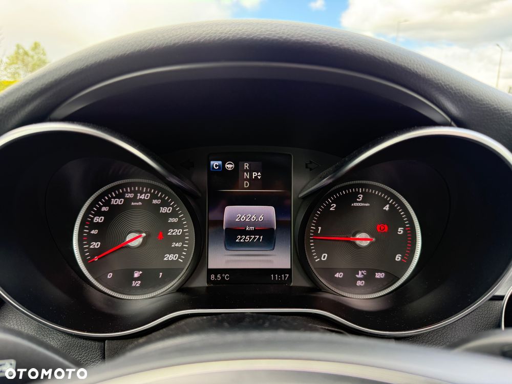 Mercedes-Benz Klasa C 220 CDI DPF Automatik BlueEFFICIENCY Avantgarde - 15