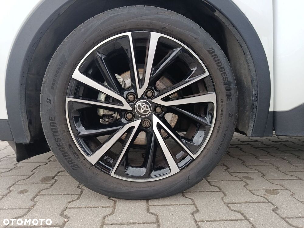 Toyota C-HR - 16