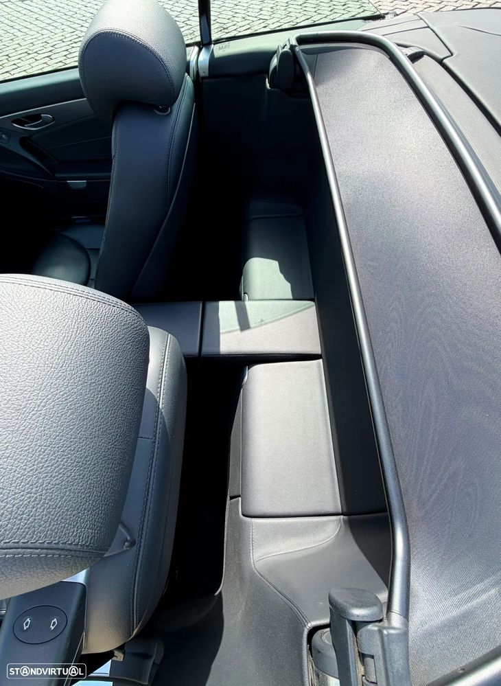 Mercedes-Benz SL 350 Standard - 28